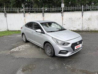 2019 Hyundai Solaris II, серебристый, 780000 рублей, вид 3