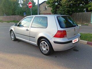 1999 Volkswagen Golf IV, серебристый, 260000 рублей, вид 2