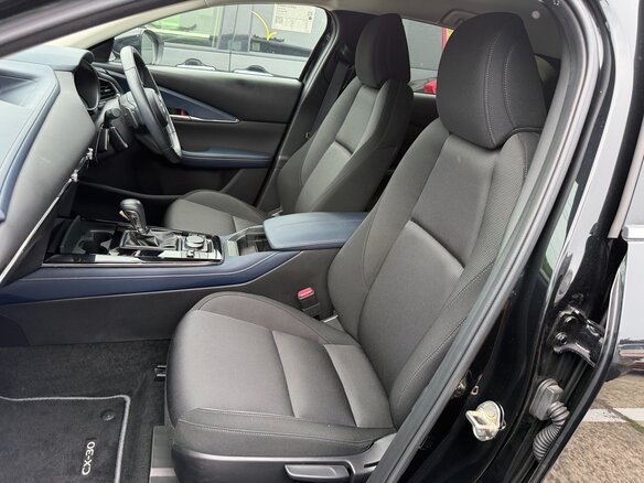 2021 Mazda CX-30 I, чёрный, 1520005 рублей - вид 10