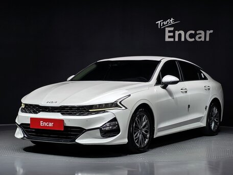 2022 Kia K5 III, белый, 2160000 рублей, вид 1