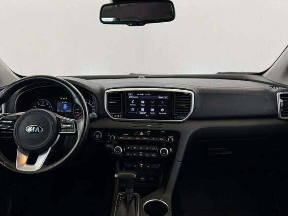 2021 Kia Sportage IV Рестайлинг, чёрный, 2728229 рублей - вид 4