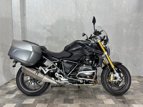 2016 BMW R 1200 R, чёрный, 898000 рублей