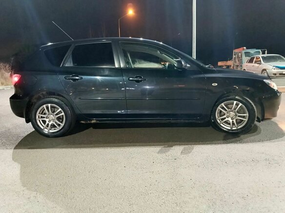 2007 Mazda 3 I (BK) Рестайлинг, чёрный, 505000 рублей - вид 3