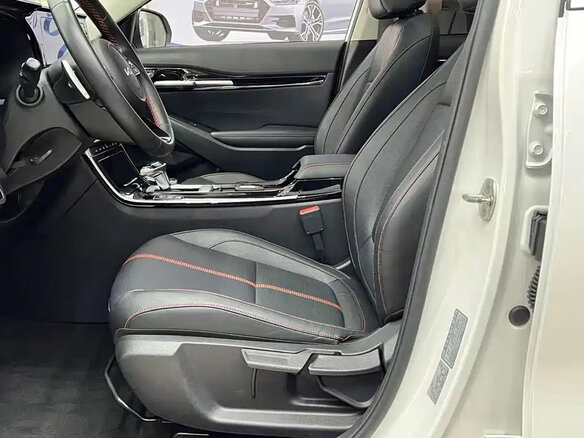 2022 Kia KX3, белый, 1370000 рублей - вид 12