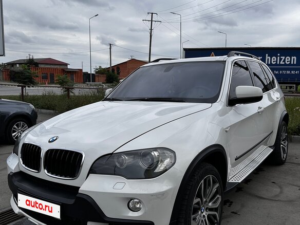 2007 BMW X5 48i II (E70), белый, 1800000 рублей