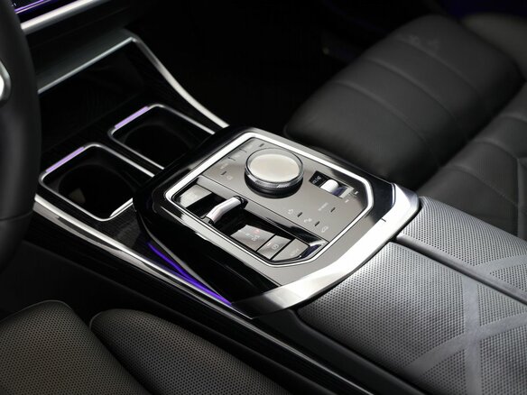 2023 BMW 7 серии 740d xDrive VII (G70), чёрный, 11223000 рублей - вид 23