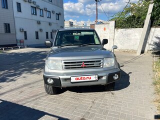 1999 Mitsubishi Pajero iO, серебристый, 650000 рублей, вид 1