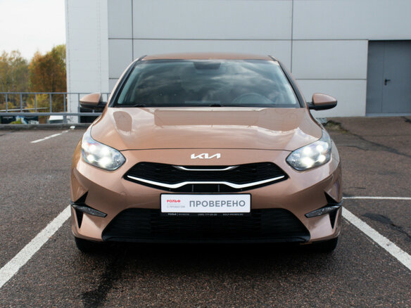 2021 Kia Ceed III Рестайлинг, коричневый, 1789000 рублей - вид 1