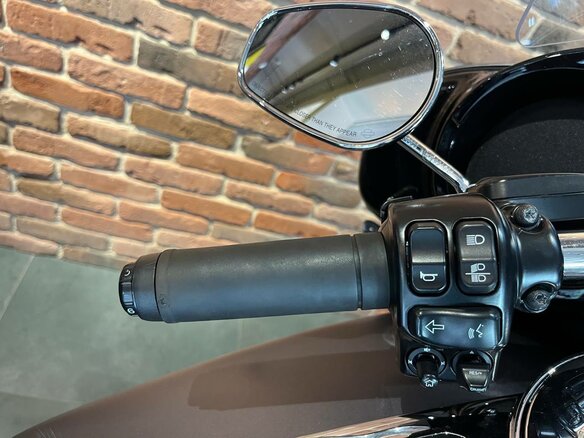 2016 Harley-Davidson Ultra Limited, серый, 1700000 рублей - вид 9
