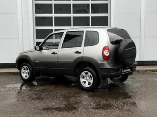 2010 Chevrolet Niva I Рестайлинг, серый, 382000 рублей, вид 3