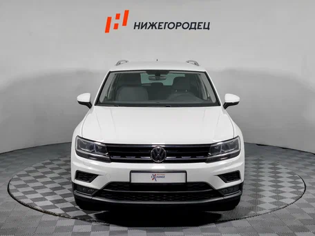 2017 Volkswagen Tiguan II, белый, 2049000 рублей, вид 2
