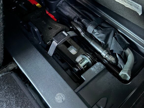 2017 Audi A4 V (B9), синий, 2849000 рублей - вид 24