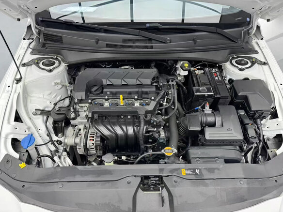 2023 Hyundai Elantra VII (CN7) Рестайлинг, белый, 1700000 рублей - вид 12