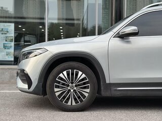 2025 Mercedes-Benz EQB 260 I Рестайлинг, серебристый, 4760000 рублей, вид 5