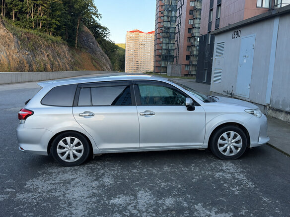 2021 Toyota Corolla Fielder XI (E160, E170) Рестайлинг 2, серебристый, 1550000 рублей - вид 2