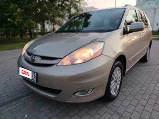 2007 Toyota Sienna II Рестайлинг, золотистый, 1040000 рублей, вид 1
