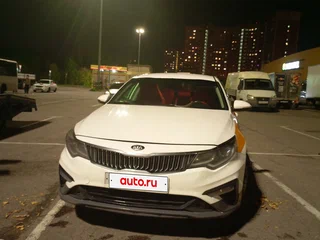 2019 Kia Optima IV Рестайлинг, белый, 850000 рублей, вид 1