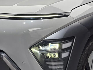2023 Hyundai Kona II (SX2), серебристый, 2000000 рублей, вид 5