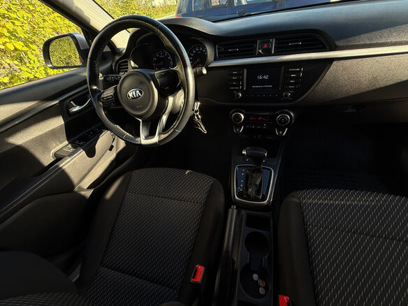 2019 Kia Rio X-Line IV, серебристый - вид 22