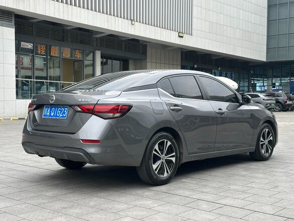 2022 Nissan Sylphy IV (B18), серый, 1411000 рублей - вид 4