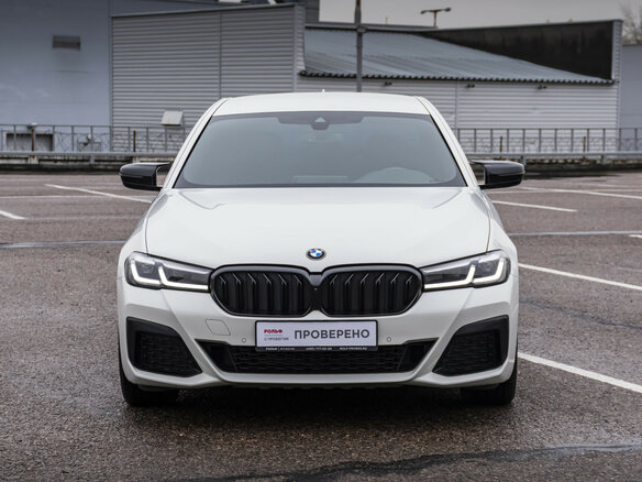 2020 BMW 5 серии 520d xDrive VII (G30/G31/G38) Рестайлинг, белый, 4570000 рублей - вид 2