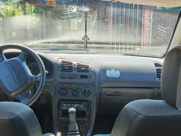 1994 Mitsubishi Galant VII, чёрный, 150000 рублей - вид 5