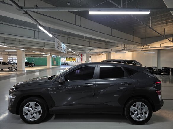 2023 Hyundai Kona II (SX2), серый, 2087000 рублей - вид 7