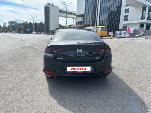 2020 Mazda 3 IV (BP), чёрный, 2050000 рублей - вид 3