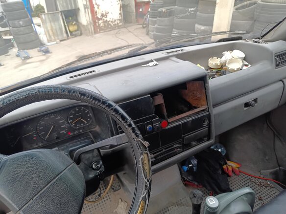 1991 Volkswagen Transporter T4, синий, 430000 рублей - вид 10