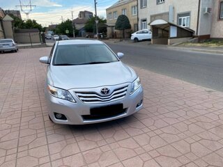 2011 Toyota Camry VI (XV40) Рестайлинг, серебристый, 1000000 рублей, вид 2