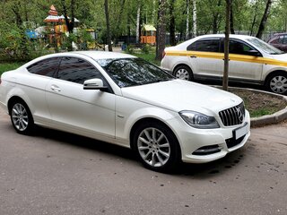 2011 Mercedes-Benz C-Класс 250 III (W204) Рестайлинг, белый, 1250000 рублей, вид 4