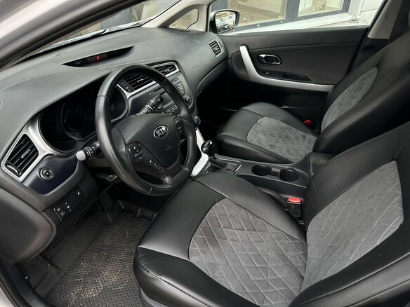 2018 Kia Ceed II Рестайлинг, серебристый, 1550000 рублей - вид 6