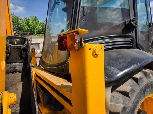 2010 JCB 3CX, жёлтый, 3250000 рублей - вид 14