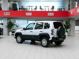 2023 Lada (ВАЗ) Niva Travel I, белый, 950000 рублей, вид 4