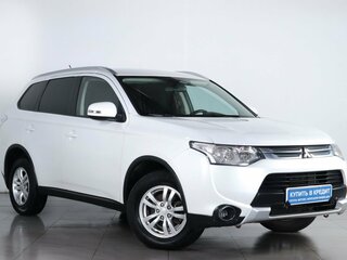 2014 Mitsubishi Outlander III Рестайлинг, белый, 1399000 рублей, вид 1
