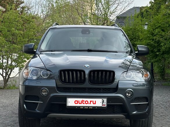 2010 BMW X5 40d II (E70) Рестайлинг, серый, 1800000 рублей - вид 2