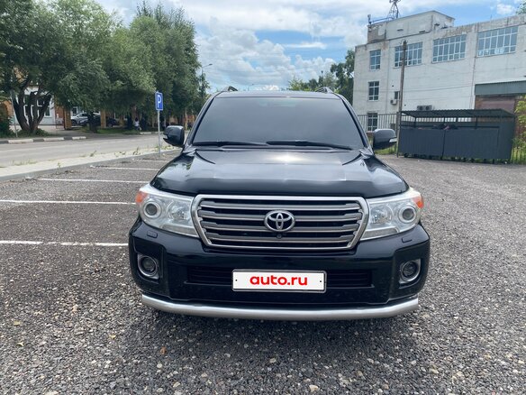 2013 Toyota Land Cruiser 200 Series Рестайлинг 1, чёрный, 3700000 рублей
