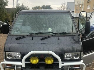 1992 Mitsubishi Delica III, серый, 850000 рублей, вид 1