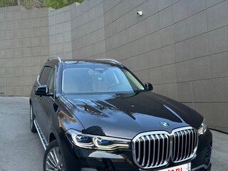 2021 BMW X7 40i I (G07), чёрный, 7600000 рублей, вид 3