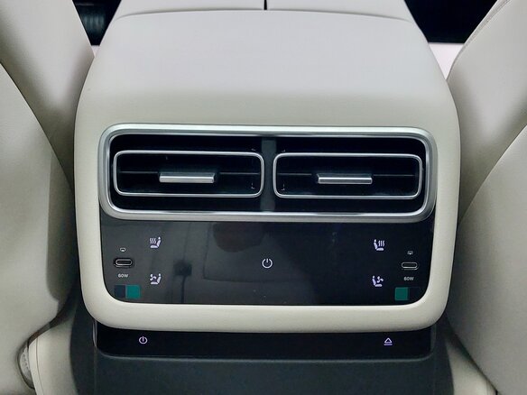 2026 Li Auto (Lixiang) L7 52.3 kWh I Рестайлинг, чёрный, 10690000 рублей - вид 17