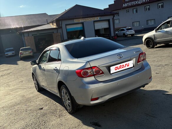 2011 Toyota Corolla X (E140, E150) Рестайлинг, серебристый, 854000 рублей - вид 2