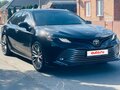 2018 Toyota Camry VIII (XV70), чёрный, 3050000 рублей - вид 3