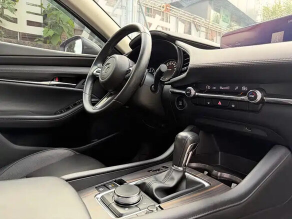 2022 Mazda 3 Axela IV (BP), серый, 1185000 рублей - вид 6