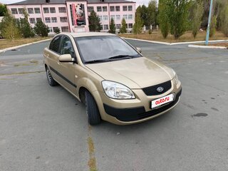2005 Kia Rio II, бежевый, 310000 рублей, вид 3