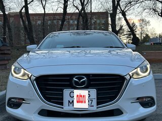 2017 Mazda Axela III Рестайлинг, белый, 1000000 рублей, вид 4