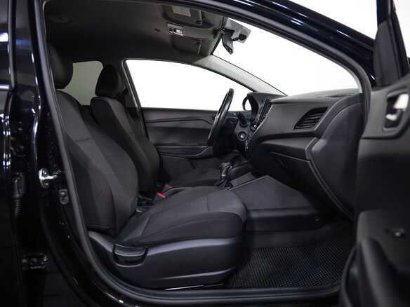 2020 Hyundai Solaris II Рестайлинг, чёрный, 1749000 рублей - вид 20