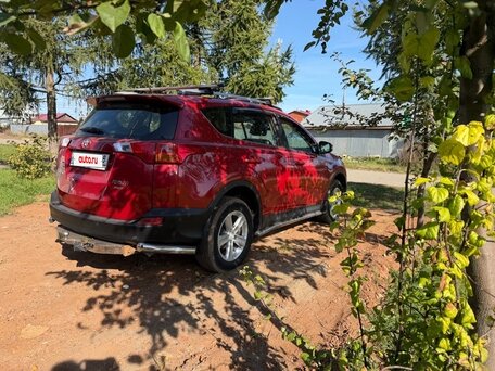 2013 Toyota RAV4 IV (XA40), красный, 1750000 рублей, вид 5