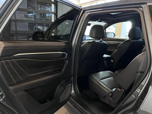 2023 Geely Okavango I Рестайлинг, серый, 3176000 рублей - вид 23