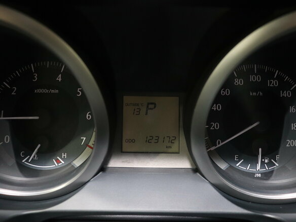 2014 Toyota Land Cruiser Prado 4-speed 150 Series Рестайлинг 1, серый, 3180000 рублей - вид 12