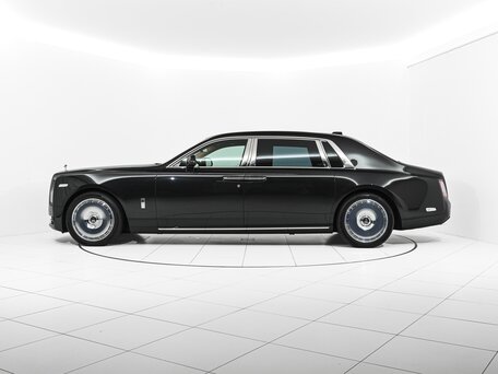 2024 Rolls-Royce Phantom VIII Рестайлинг (Series II), чёрный, 80000000 рублей, вид 5